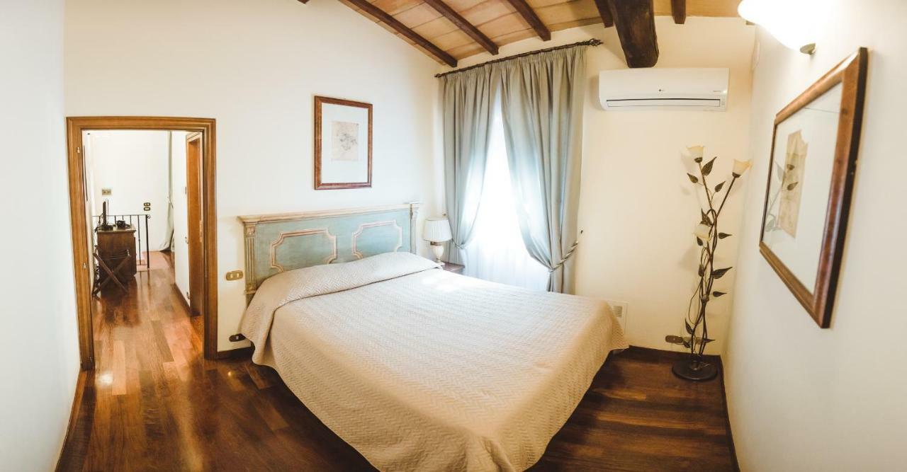 Agriturismo Le Anfore Sarteano Luaran gambar